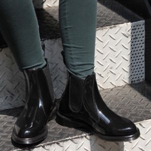 Dr. Martens Women's Faun Chelsea Boots size 9